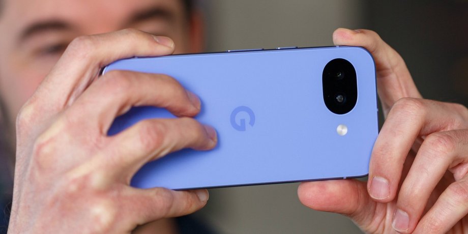 Камера смартфона Google Pixel 10a