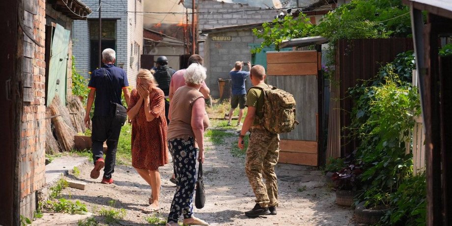 Пожежа у Запоріжжі після удару Шахедів зранку 7 липня