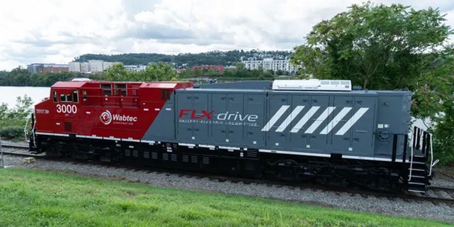 FLXdrive, локомотив, аккумуляторы,