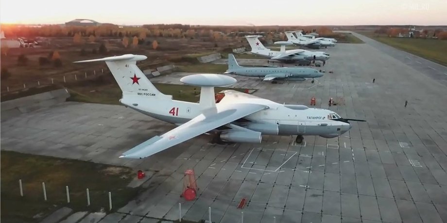 Літаки А-50 на аеродромі