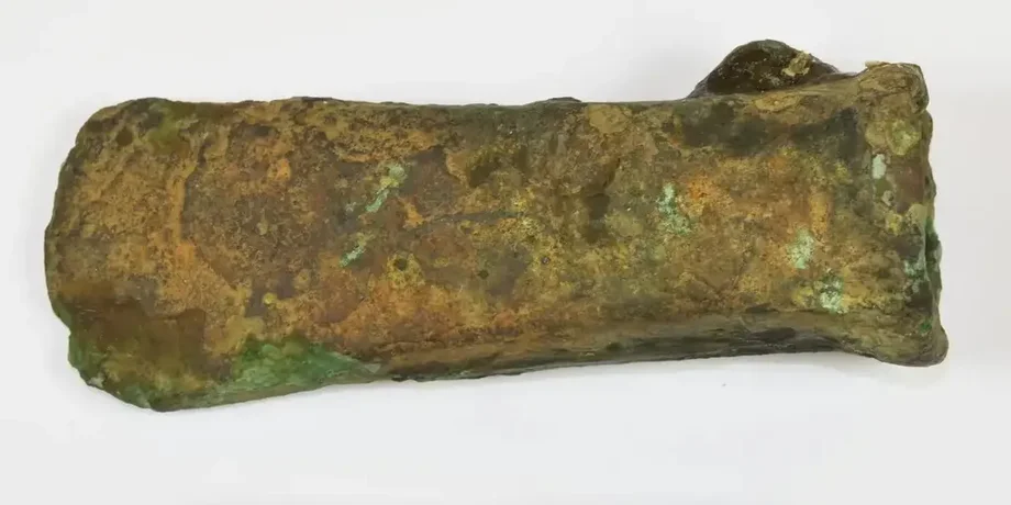 артефакт, археологія, археологи, знахідка, дослідження, Норвегія, кельт, сокира, бронзовий вік, історія, протока, Скандинавія, дно,  бронза