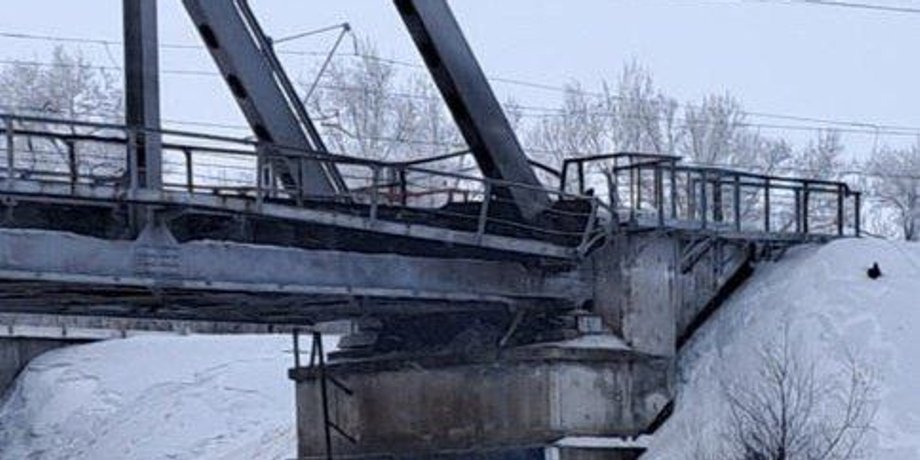 міст, пошкоджений міст, залізничний міст