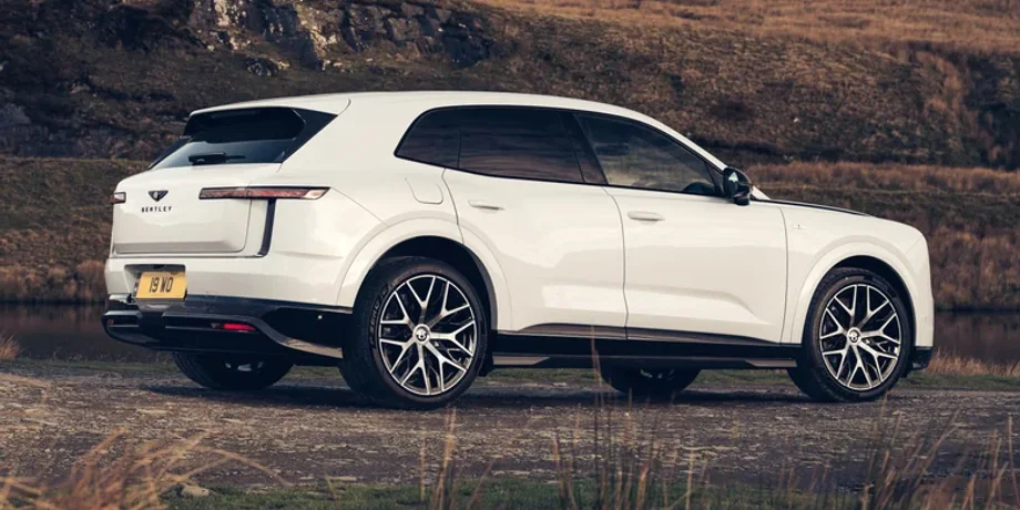 Електричний кросовер Bentley Torcal First Edition Білий електричний кросовер Bentley Torcal First Edition