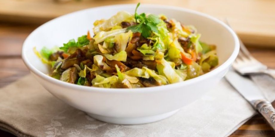 молодая капуста, молодая капуста с мясом