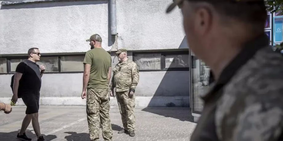 працівники ТЦК