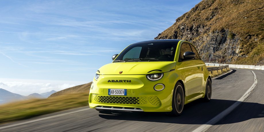 Новый Abarth 500e, Fiat 500e, Fiat 500e Abarth, новый Fiat 500e, электромобиль Fiat 500, новый Fiat 500e Abarth