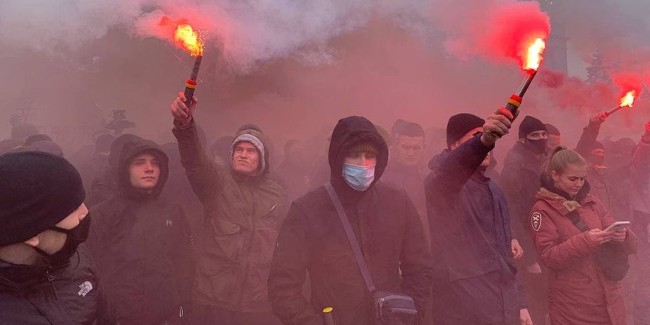 Стерненко, Киев, акция протеста, Офис Генпрокурора, фаеры,