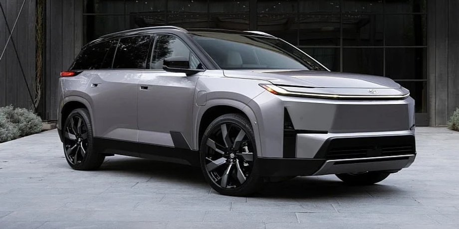 Дебют Highlander EV перенесли во второй раз