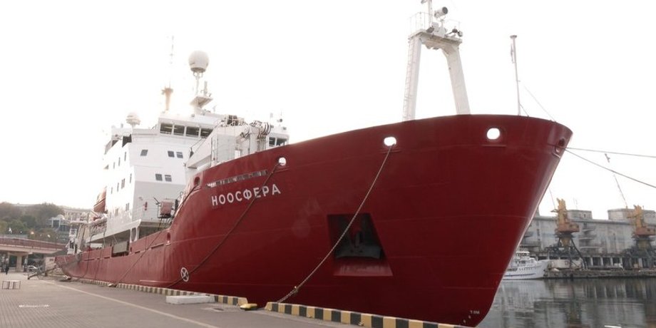 Украинский ледокол "Ноосфера" отправится к Антарктиде в январе 2022 года