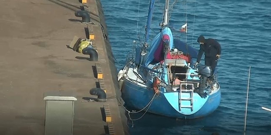 Човен біля південнокорейського берега.