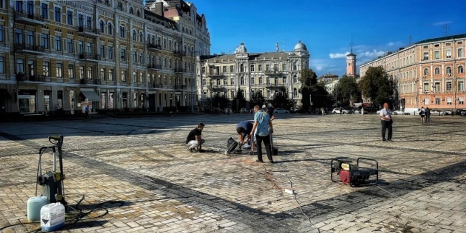 Софійська площа, дріфт, прибирання, фото