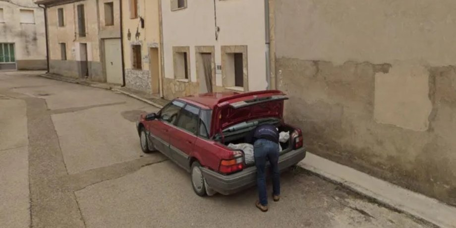 Google Maps Street View, убивство, чоловік сховав тіло, Google Maps, не помітив камеру, убивство в Іспанії, убивство річної давності