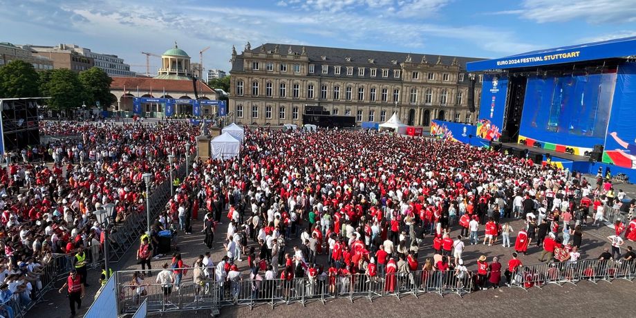 Фан-зона Schlossplatz, фан-зона, Євро-2024, Євро 2024, Євро, Чемпіонат Європи, Чемпіонат Європи 2024