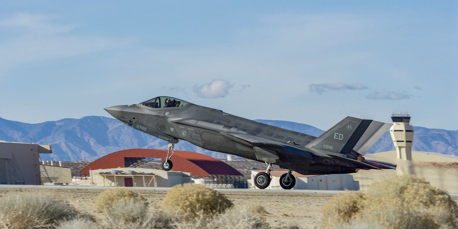 Многоцелевой стелс-истребитель F-35