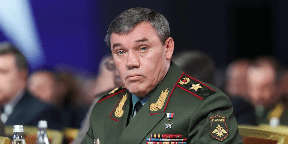 Герасимов провел разговор с Уоллесом перед вторжением в Украину