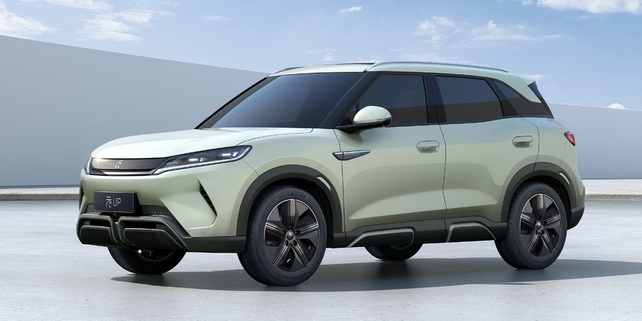 BYD Yuan UP, новий BYD Yuan UP, електромобіль BYD, кросовер BYD