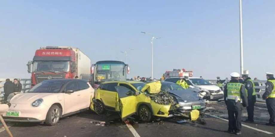авария в Китае, ДТП в Китае, крупное ДТП, масштабное ДТП