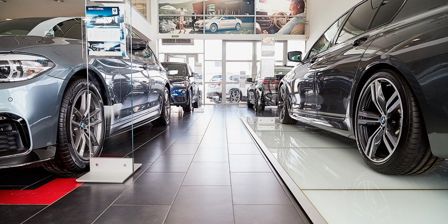 продажу нових авто в Росії, продажу авто в Росії, дефіцит авто в Росії, продажу нових автомобілів, санкції проти Росії