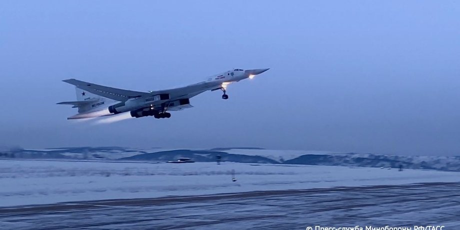 бомбардировщик Ту-160