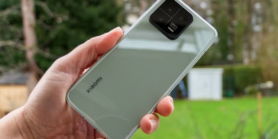 Смартфон Xiaomi 13