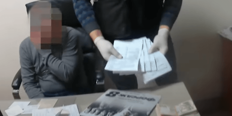 Сімейний лікар, сертифікат вакцинації, Дніпро, поліція