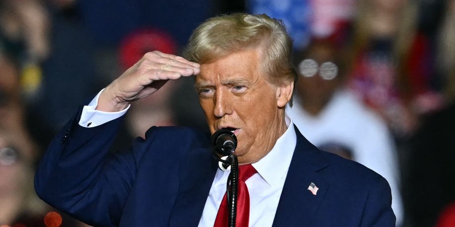 дональд трамп, торговая война трампа, трамп ввел пошлины, пауза в пошлинах