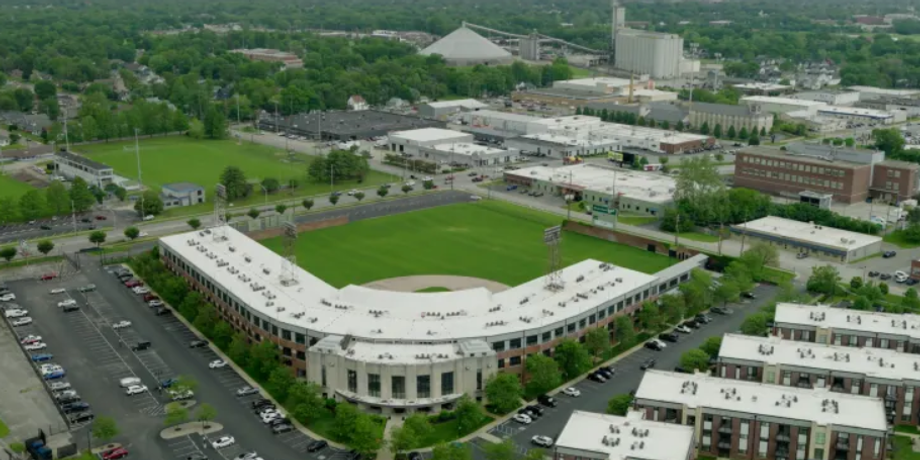 Квартиры на месте заброшенного стадиона в США, жилой комплекс Stadium Lofts в Индианаполисе, фото, жилье, покупка недвижимости