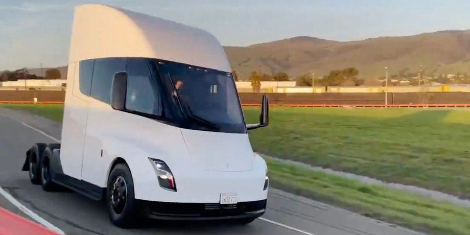 Tesla, Tesla Semi, электрический грузовик, испытания,