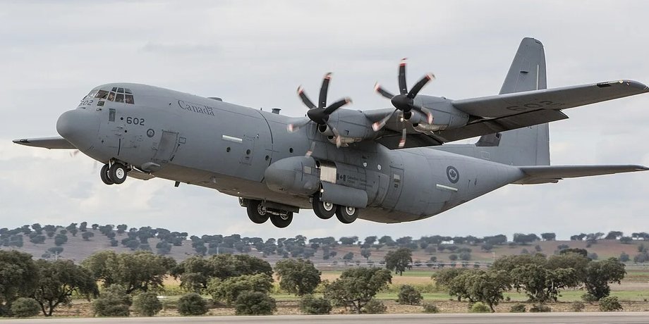 самолет C-130, Транспортный самолет, самолет Lockheed Martin, Lockheed Martin C-130