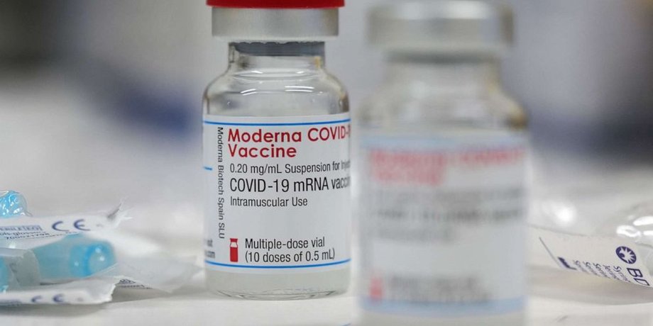 Moderna, Вакцина, США, Бостон, Морозильная камера, Уборщик, Розетка, Кайл Тото