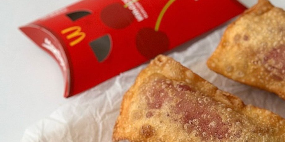 McDonald's, пирожки с вишней