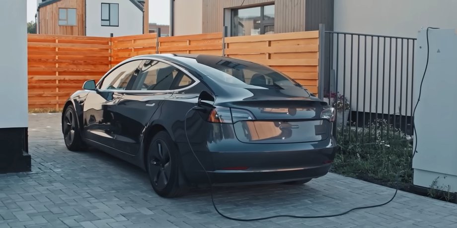 Електрокар Tesla Model 3, Tesla Model 3, Електромобіль Tesla, Tesla Model 3 з пробігом
