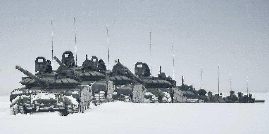 Танки ВС РФ, российская бронетехника, бронемашины ВС РФ, ВС РФ танки Т-90 Прорыв, ВС РФ танки Т-80, ВС РФ танки Т-72, танки РФ война в Украине