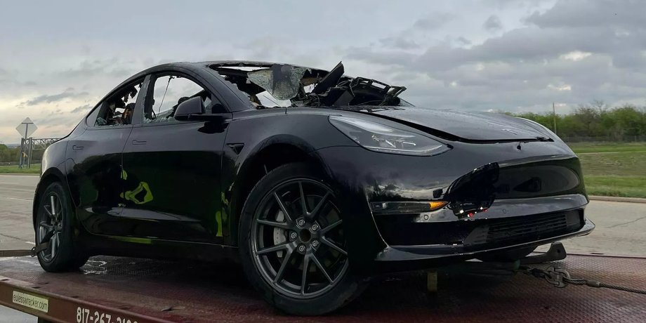сгорело авто, сгорел электромобиль, Электромобиль Tesla Model 3, Tesla Model 3