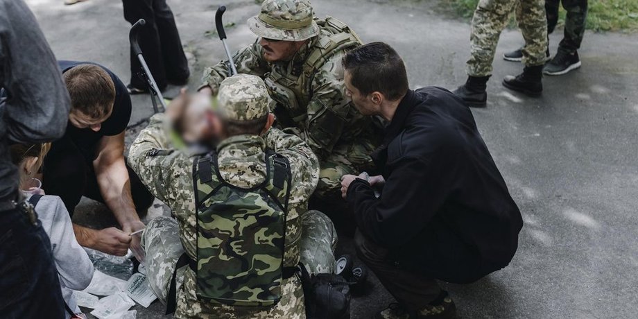 Взрыв Чернигов сегодня детонация гранатометов выставка вооружение
