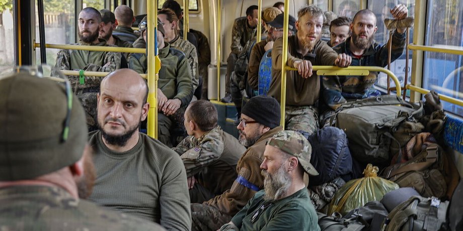 Азовсталь эвакуация военнослужащие военнопленные пленные фильтрация