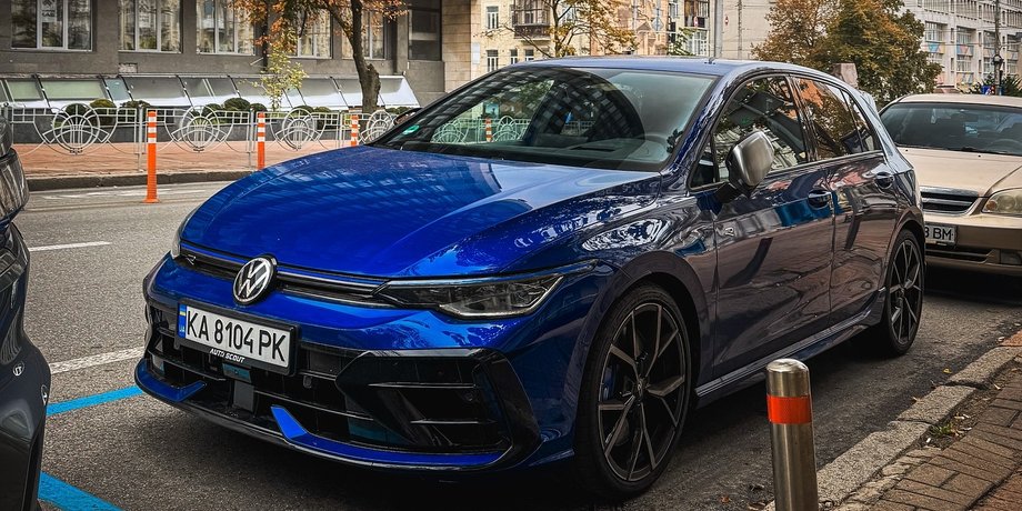 новий Volkswagen Golf R