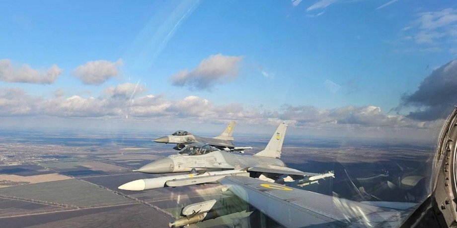 літаки F-16