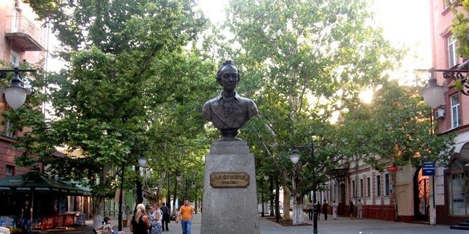 Памятник Суворову в Херсоне