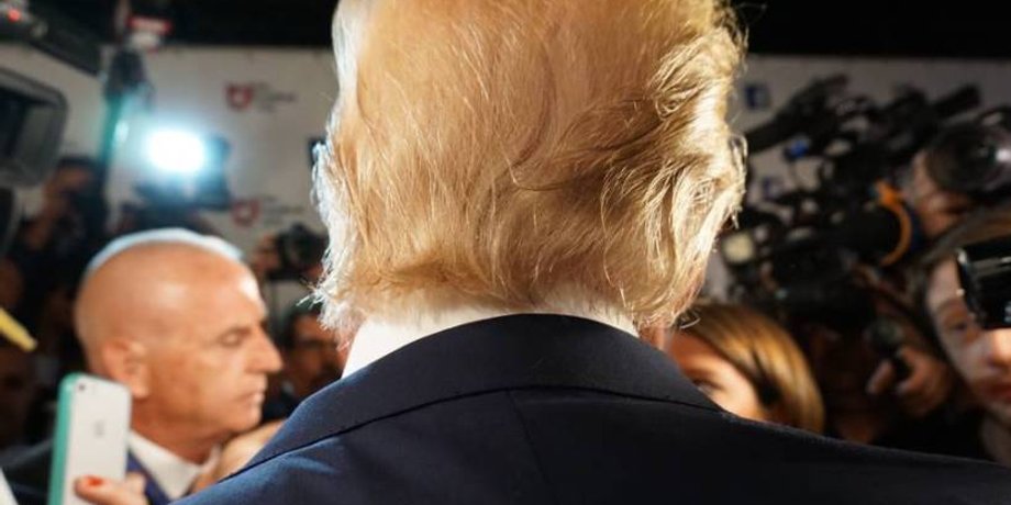 Затылок Дональда Трампа / Фото:  mic.com
