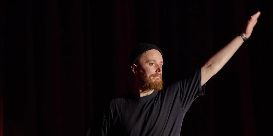 Антон Стенюк справа жарт про мусульман Антон Стенюк стендап-комік скандал кримінальна справа Антон Стенюк