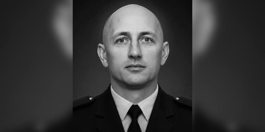 Удар ЗС РФ по АЗС на Дніпропетровщині — загинув рятувальник та його син — фото Росіяни вбили рятувальника та його 8-річного сина під час удару по АЗС