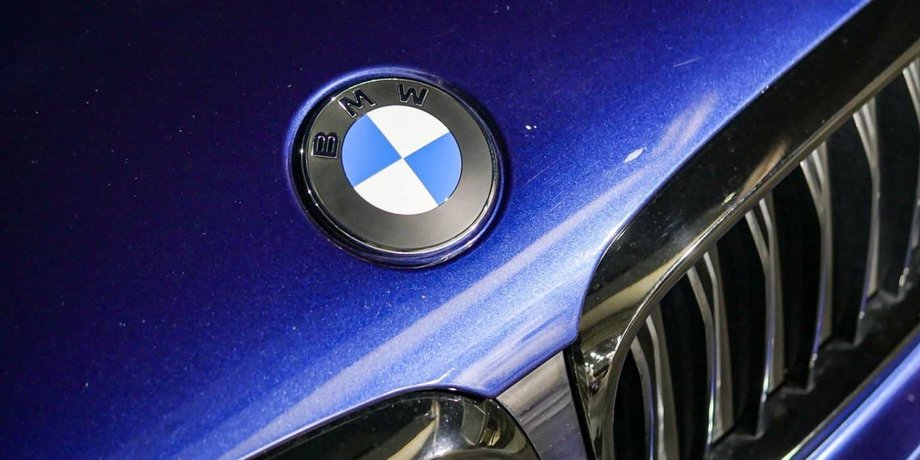 логотип BMW