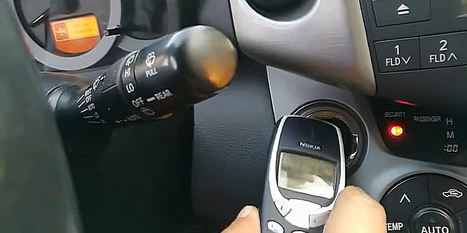 викрадення, автозлодії, викрадення машин, Nokia 3310