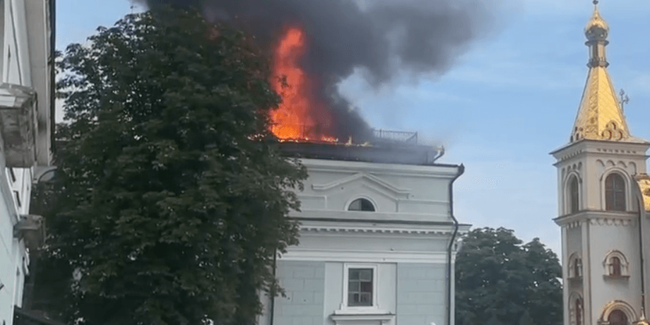 пожежа донецьк, пожежа залізничний вокзал, пожежа донецьк залізничний вокзал
