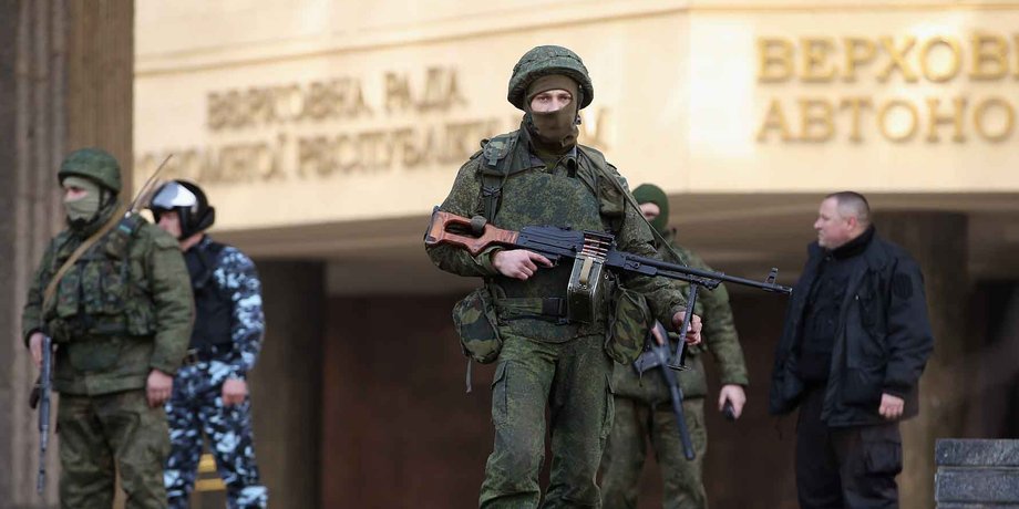 Крим, Росія, військові
