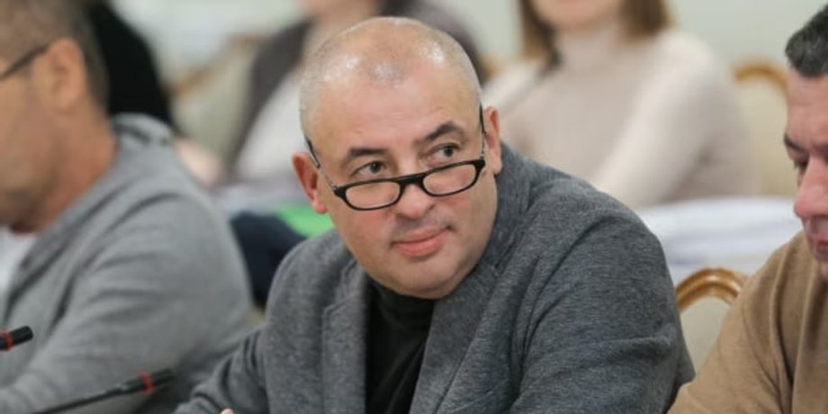 член ЦИК Юрий Буглак, Буглак проживание Майями, Буглак в США, Буглак расследование, Буглак биография, Буглак увольнение, Буглак нардепы