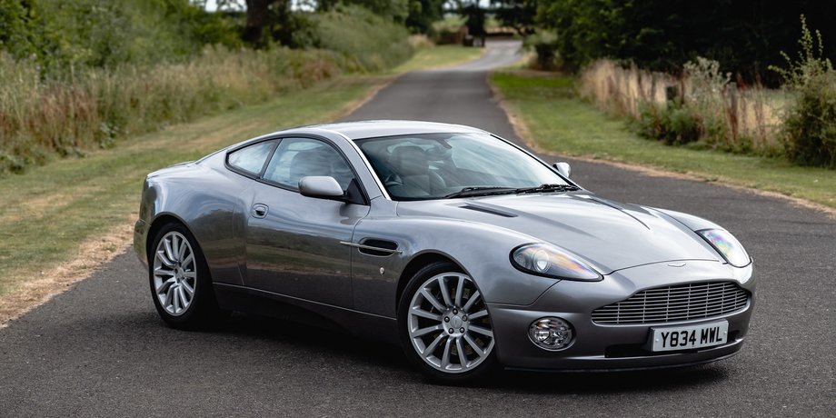 Aston Martin Vanquish, авто Джеймса Бонда, Джеймс Бонд, суперкар Aston Martin