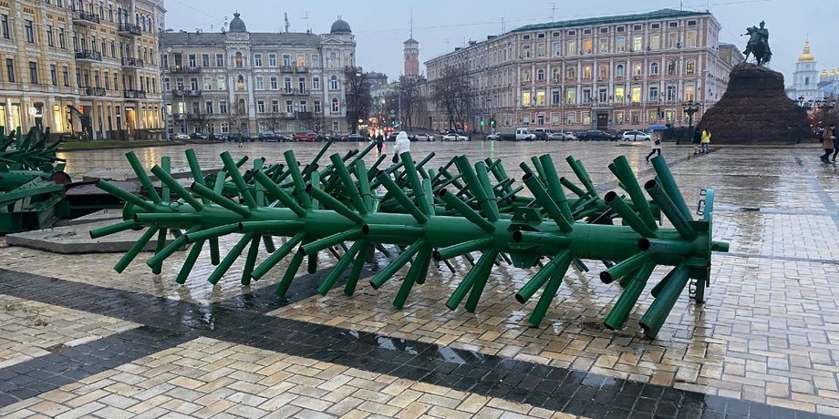 У Києві почнуть монтувати головну ялинку країни