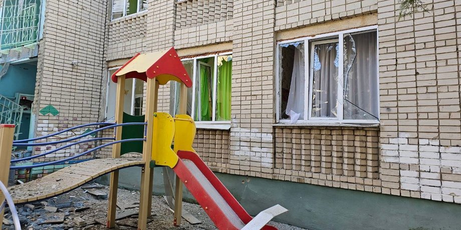 российские оккупанты, обстрел, Херсон, детский сад, война РФ против Украины, российское вторжение